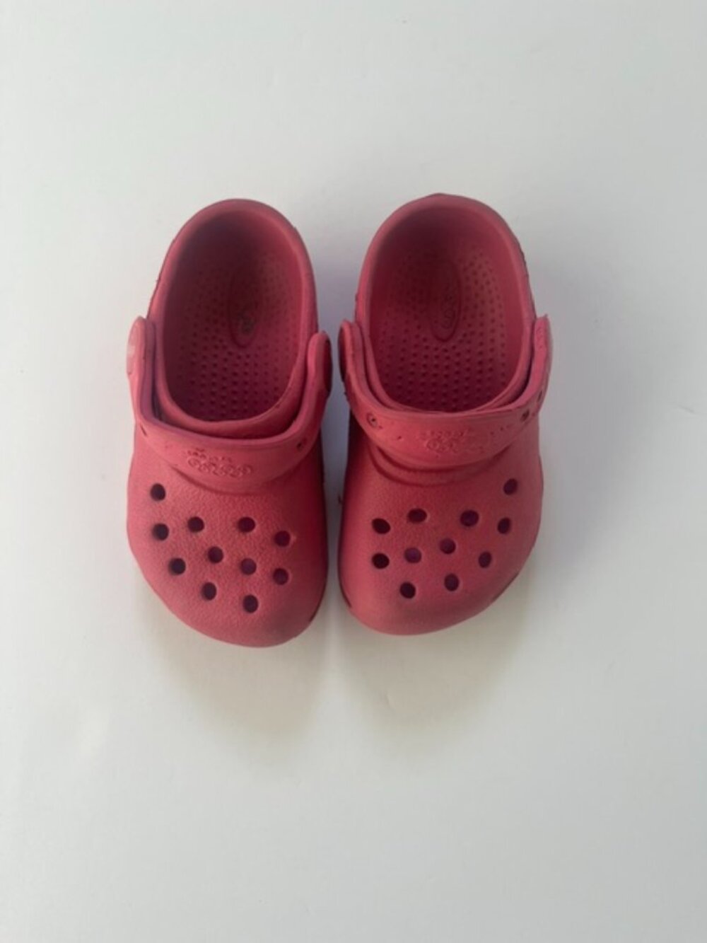 Little Girl's Crocs XS (6-7)